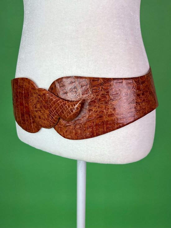Vintage 80s Brown Crocodile Skin Statement Belt Made in El Salvador 33-34\